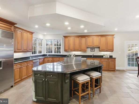 7931 Lakenheath Way, Potomac MD 20854