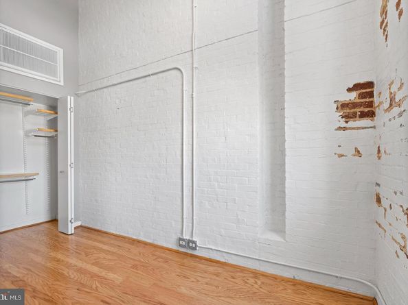 440 12TH Street NE 210, Washington DC 20002