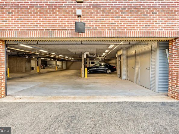 440 12TH Street NE 210, Washington DC 20002