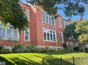 440 12TH Street NE 210, Washington DC 20002