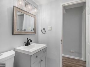 100 E Glenolden Avenue R9, Glenolden PA 19036