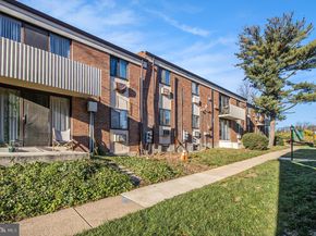 100 E Glenolden Avenue R9, Glenolden PA 19036