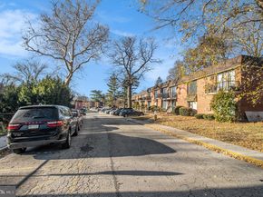 100 E Glenolden Avenue R9, Glenolden PA 19036