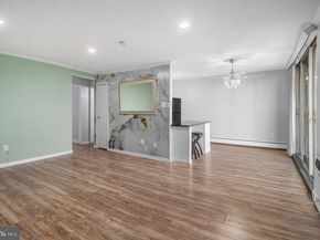 100 E Glenolden Avenue R9, Glenolden PA 19036