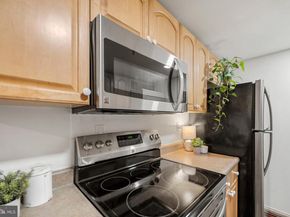 5911 Edsall Road 805, Alexandria VA 22304