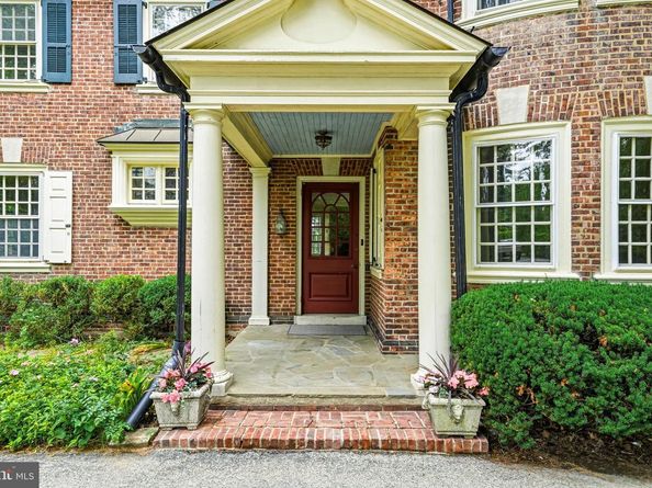 443 Saint Davids Avenue, Wayne PA 19087