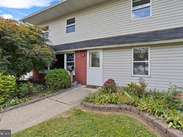 23 Cotton Road, Levittown PA 19057