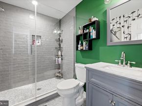 1902 N Nelson Street N, Arlington VA 22207
