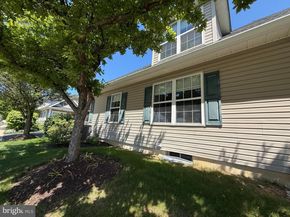 65 Freedom Lane, Bensalem PA 19020