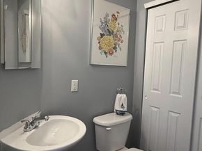 65 Freedom Lane, Bensalem PA 19020