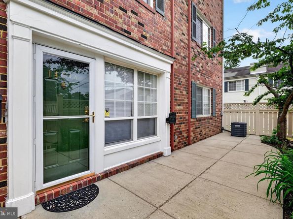 1461 Van Dorn Street N A, Alexandria VA 22304