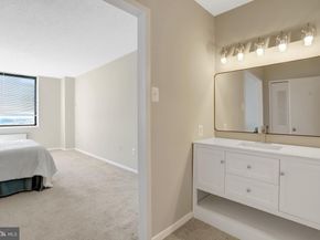 3705 S George Mason Drive 2009S, Falls Church VA 22041