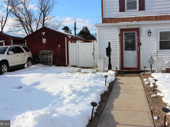 739 Westwood Lane, Aldan PA 19018