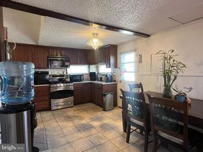 739 Westwood Lane, Aldan PA 19018