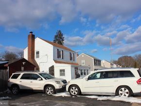 739 Westwood Lane, Aldan PA 19018