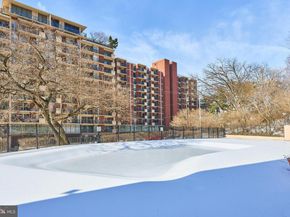 1300 S Arlington Ridge Road 504, Arlington VA 22202