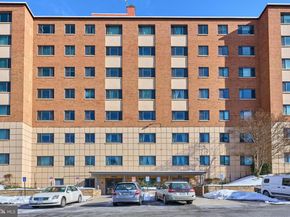 1300 S Arlington Ridge Road 504, Arlington VA 22202