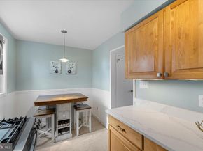2051 N Woodstock Street 201, Arlington VA 22207