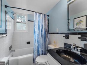 2051 N Woodstock Street 201, Arlington VA 22207