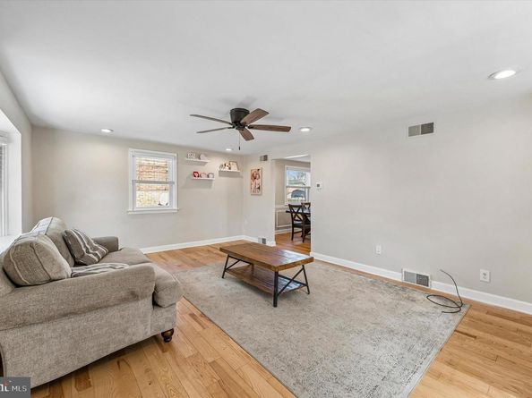 611 Glenfield Avenue, Glenolden PA 19036