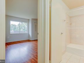 7400 Lakeview Drive 405, Bethesda MD 20817