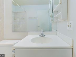 7400 Lakeview Drive 405, Bethesda MD 20817