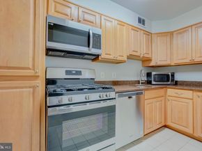 7400 Lakeview Drive 405, Bethesda MD 20817