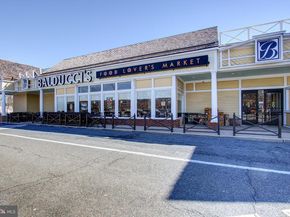 7400 Lakeview Drive 405, Bethesda MD 20817