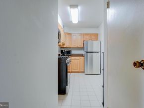 7400 Lakeview Drive 405, Bethesda MD 20817