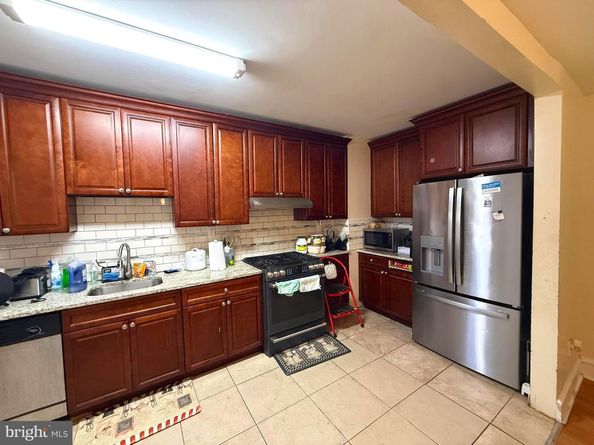 212 N Maple Avenue, Lansdowne PA 19050