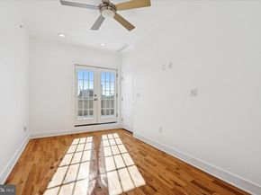 2127 Cross Street, Philadelphia PA 19146