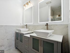 2127 Cross Street, Philadelphia PA 19146