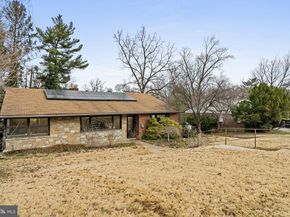 19 Edgemoor Road, Cheltenham PA 19012