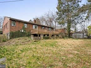 19 Edgemoor Road, Cheltenham PA 19012