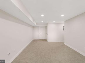 7176 N 19TH Street, Philadelphia PA 19126