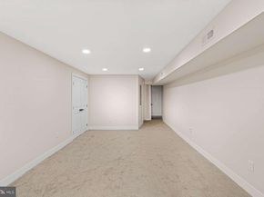 7176 N 19TH Street, Philadelphia PA 19126