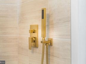 7176 N 19TH Street, Philadelphia PA 19126