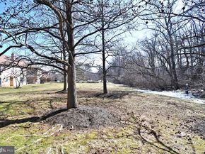 613 Washington Place 13, Chesterbrook PA 19087