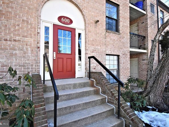 613 Washington Place 13, Chesterbrook PA 19087