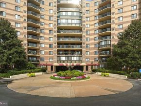 8370 Greensboro Drive 614, Mclean VA 22102