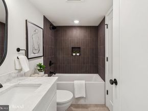 954 N 6TH Street, Philadelphia PA 19123