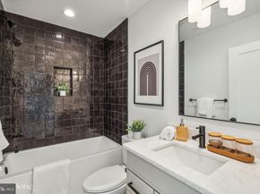 954 N 6TH Street, Philadelphia PA 19123