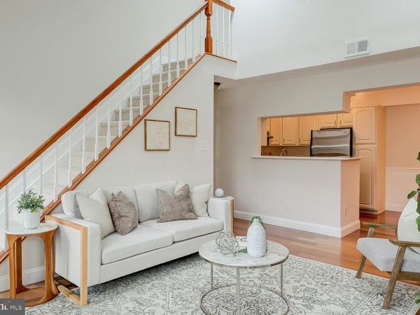 2224 Springwood Drive J, Reston VA 20191