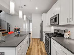 2221 M Street NE PH1, Washington DC 20002