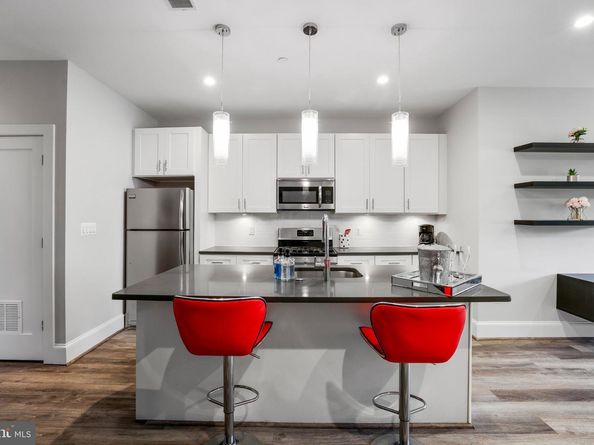 2221 M Street NE PH1, Washington DC 20002