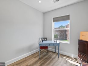 2221 M Street NE PH1, Washington DC 20002