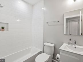 2221 M Street NE PH1, Washington DC 20002