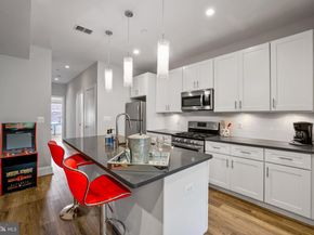 2221 M Street NE PH1, Washington DC 20002