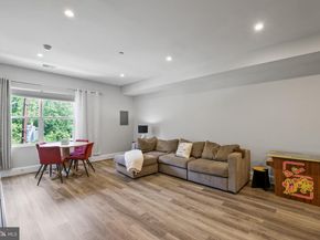 2221 M Street NE PH1, Washington DC 20002