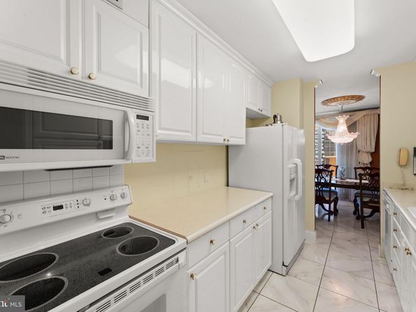 1901 John F Kennedy Boulevard 240910, Philadelphia PA 19103